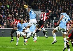 Man City held to draw after late collapse against Brentford