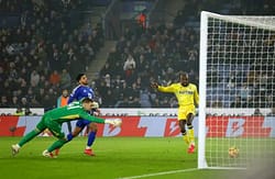 Palace keep up away form with win at second-from-bottom Leicester