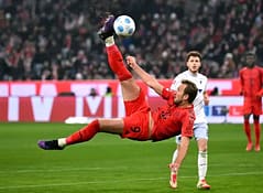 Leaders Bayern thump Hoffenheim to go four points clear at top